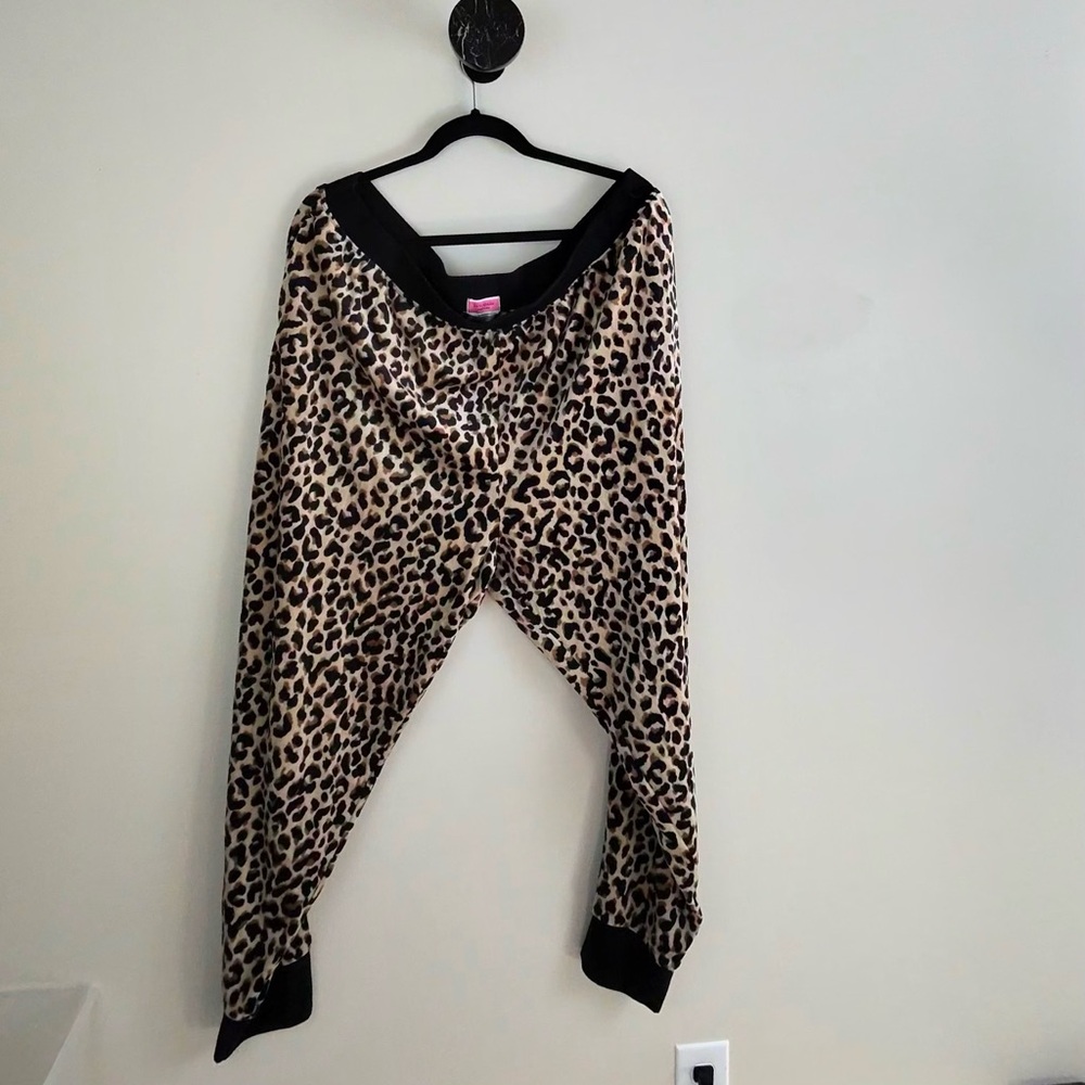 Kate Spade Leopard Print pants XXL